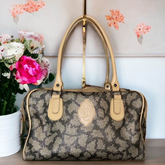 Yves Saint Laurent Handbags - Yves Saint Laurent YSL Medium Shoulder Bag Vintage